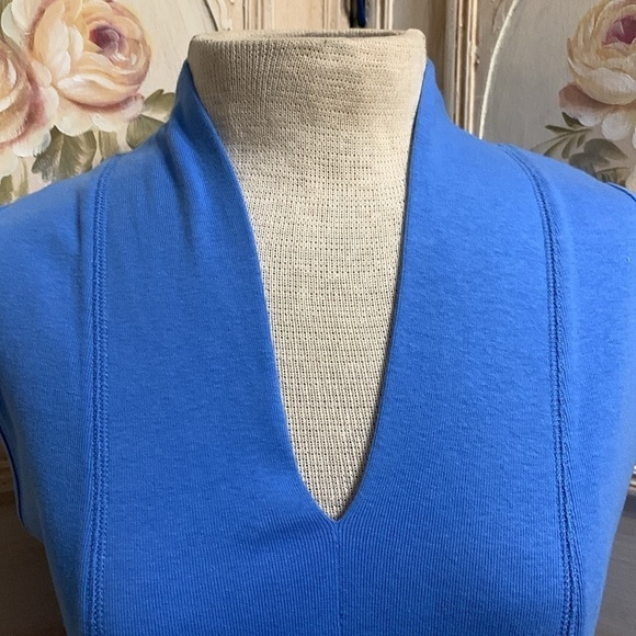 Adorable summer pull over top - Picture 5 of 8